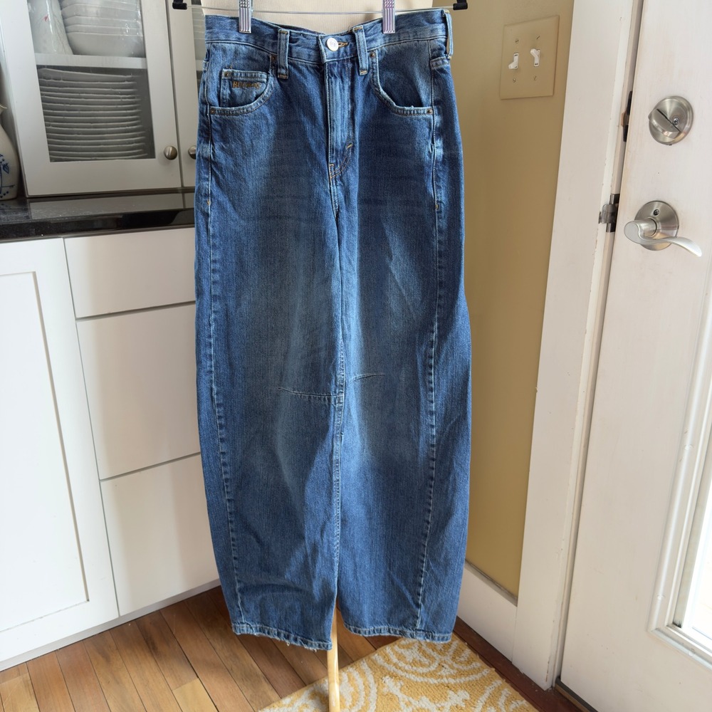 BDG Urban Outfitters Medium Wash Barrel Leg Jeans High Rise Blue Denim Sz 26